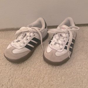 8.5 Toddler Adidas White Samba sneakers